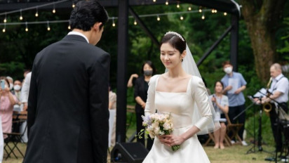 Pernikahan Jang Nara Jauh dari Media, Agensi Bagikan Foto Pernikahan yang Mempesona