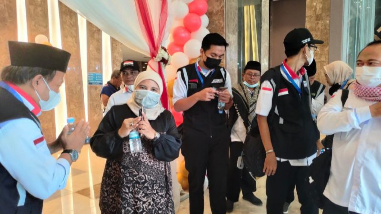 Wakil Ketua Komisi VIII: Belum Masuk E-hajj, Tambahan 10.000 Kuota Haji Tak Dibahas
            - galeri foto