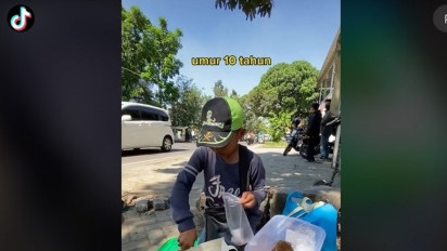 Viral Seorang Anak Laki-laki Putus Sekolah dan Berjualan Donat untuk Membantu Ibunya, Mengaku Sering Dibully Teman-temannya