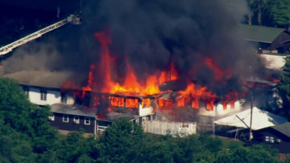 Kebakaran Hebat Melanda Sebuah Kamp Musim Panas di Thurmont Maryland Amerika Serikat