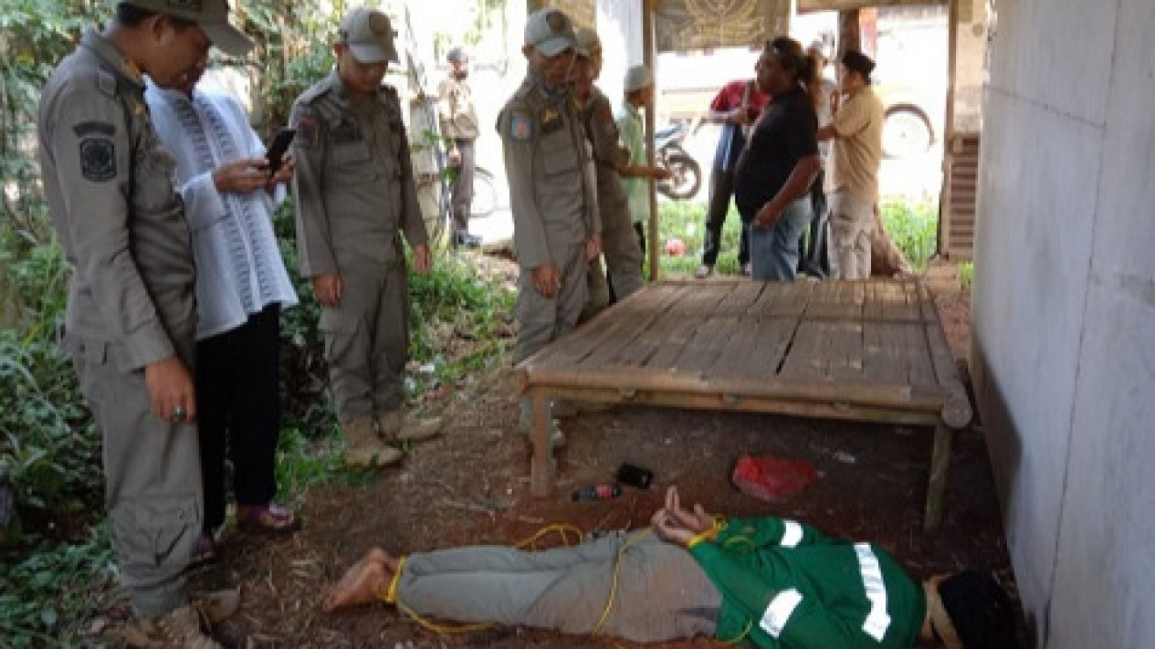 Mau Kirim Gula ke Tanjung Priok, Sopir Truk Malah Dibegal
            - galeri foto