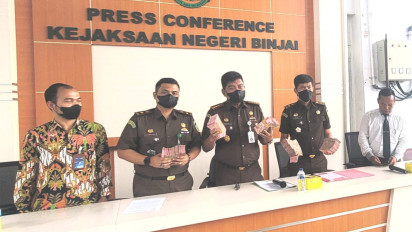 Tersangka Korupsi Dana BOS Kembalikan Uang Kerugian Negara ke Kejari Binjai