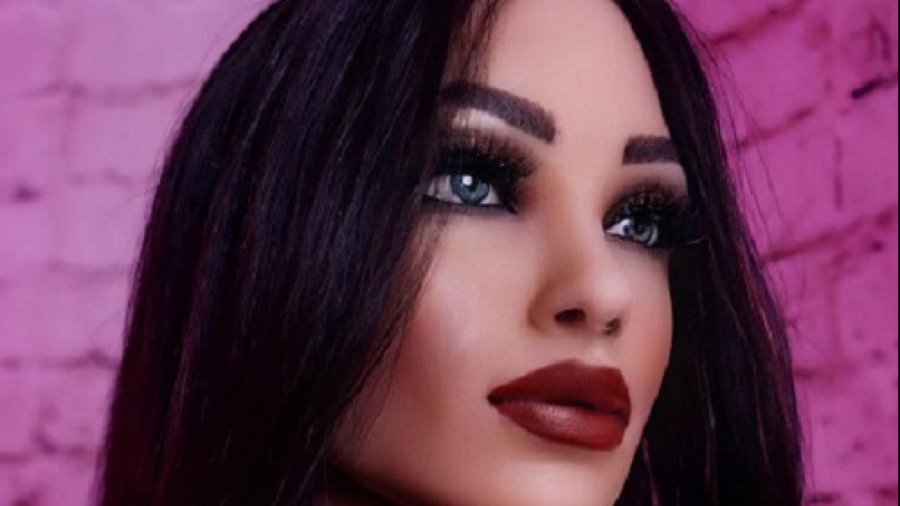 Viral! Boneka Seks Tasha Marie Jadi Influencer di Instagram
            - galeri foto