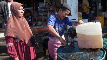 Pembelian Minyak Goreng dengan Aplikasi PeduliLindungi, Dinilai Merepotkan Konsumen