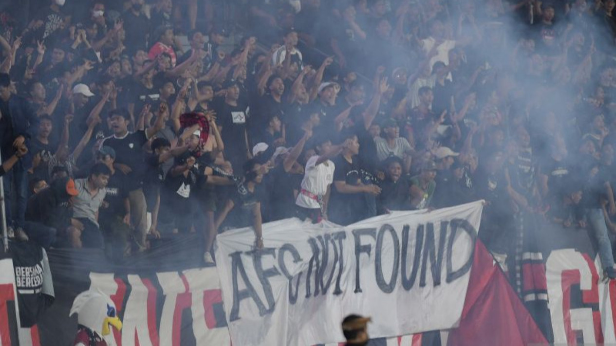 Bali United Gagal Lolos Penyisihan Grup, PSM Wakil Tunggal Indonesia di semifinal Zona ASEAN Piala AFC 2022
            - galeri foto