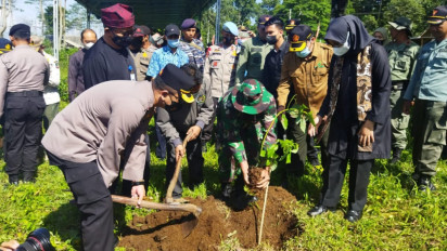 Rawan Diterjang Longsor, Lereng Ijen Dihijaukan dengan 7600 Pohon