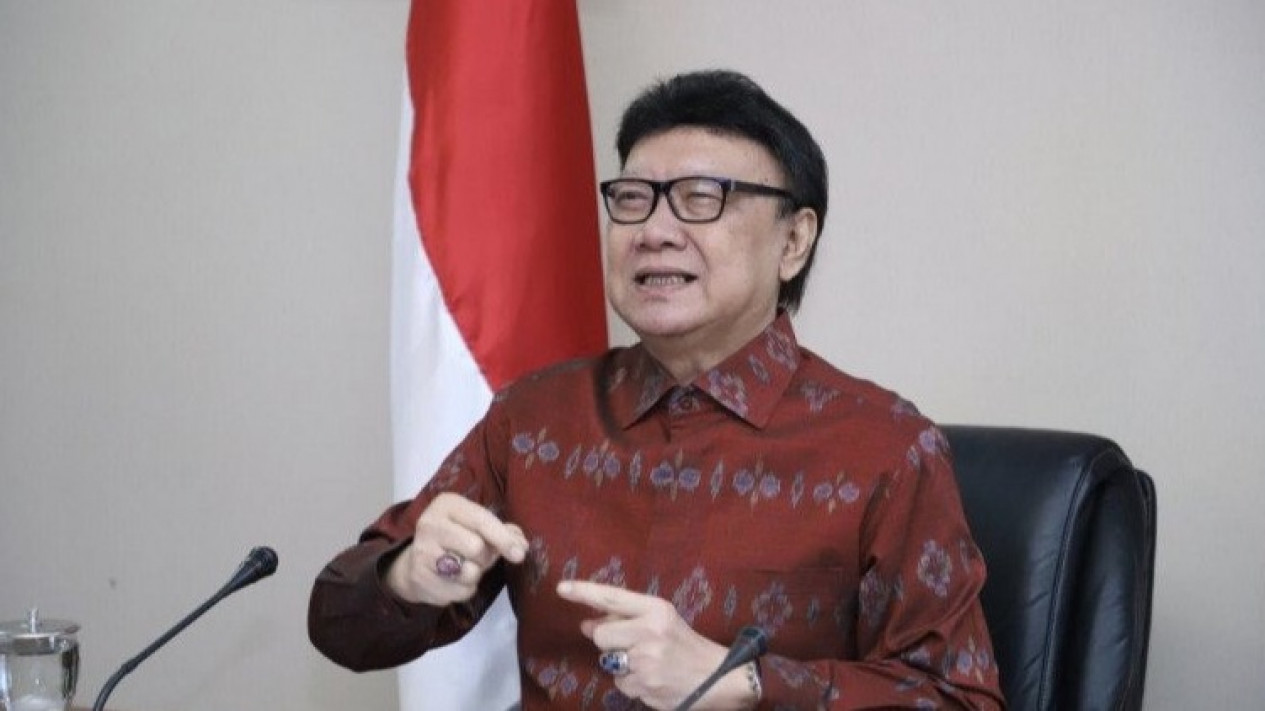 Menpan RB Tjahjo Kumolo Tutup Usia, Ini Kronologi dari Sakit Hingga Wafat
            - galeri foto