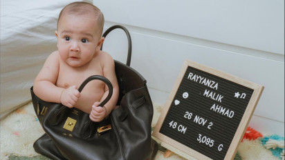 Rayyanza Anak Kedua Raffi Ahmad-Nagita Slavina Berpose Dalam Tas Hermes Mahal, Netizen Heboh: Itu Harganya Ratusan Juta