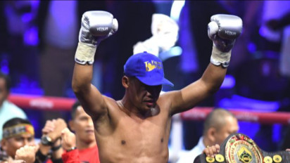 Daud Yordan Berhasil Pertahankan Juara Kelas Ringan Super WBC Usai Menang TKO