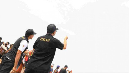 Berkat Doa, Anies Menang Adu Layangan Lawan Kampiun Dunia