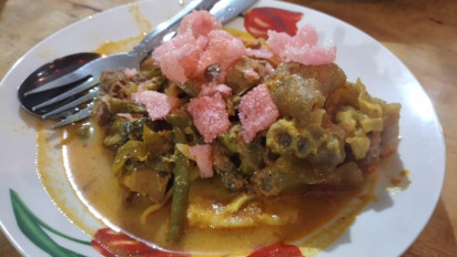 Katupek Gulai Tunjang, Kuliner Khas Bukit Tinggi ini Mampu Lepas Rindu akan Kampung Halaman