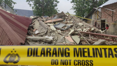 Gedung Sekolah di Palembang Roboh, Satu Pekerja Tewas di Lokasi