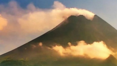 Gunung Merapi Level 3, Luncurkan Lava Pijar 4 Kali Sehari