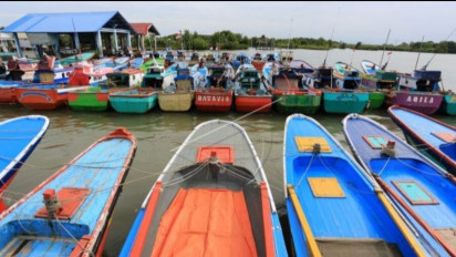 Imbas Cuaca Buruk, Ratusan Nelayan Kuala Bubon Kecamatan Samatiga Kabupaten Aceh Barat Tidak Dapat Melaut