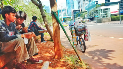 Viral Bocah Citayam Banjiri Stasiun BNI 46 City Dukuh Atas, "Starling" Mendadak Ketiban Rezeki Nampol