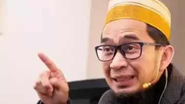 Ustadz Adi Hidayat