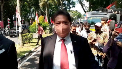 PPKM Lanjut, Airlangga: Luar Jawa Imunitasnya Baik