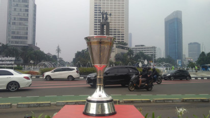 Menjelang Kejuaraan Bola Basket FIBA Asia Cup, Masyarakat Bisa Foto Bareng Trofi