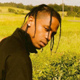 Tak Mau Mengulang Tragedi Astroworld, Travis Scott Hentikan Sejenak Penampilannya saat Melihat Penonton Panjat Tiang Lampu