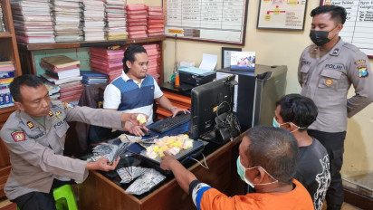 Dua Pengedar Ribuan Pil Okerbaya, Dibekuk Polsek Dringu Probolinggo