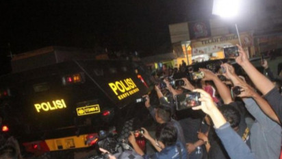 Drama Penangkapan MSAT, Anak Kiai DPO Pencabulan Santriwati yang Menyerahkan Diri setelah 15 Jam Dikepung Polisi