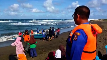 Seorang Korban Masih Hilang, Tim Sar Kembali Sisir Pantai Legok Jawa Pangandaran