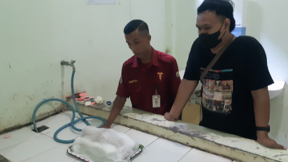 Bayi Dibuang di Tepi Sawah. Ditemukan Hidup, Meninggal Saat Dievakuasi