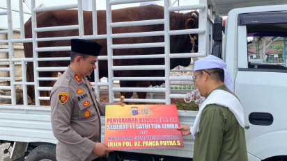 Kapolda Sumut Serahkan Sapi Kurban Seberat 1 Ton ke Pesantren Besilam Langkat