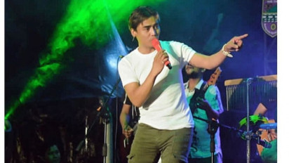 Penyanyi Charly Van Houten dan Kru Setia Band Dikabarkan Alami Kecelakaan di Tol, Charly Tunjukan Mobil yang Hancur