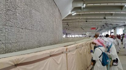 Jamaah Haji Banyak Yang Kelelahan dan Dehidrasi di Jalur Jamarat