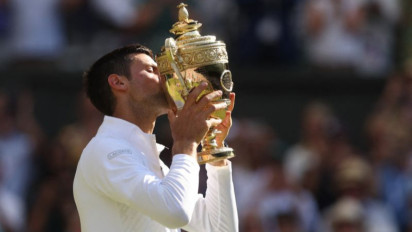 Djokovic Kalahkan Kyrgios Untuk Raih Gelar Wimbledon Yang Ketujuh