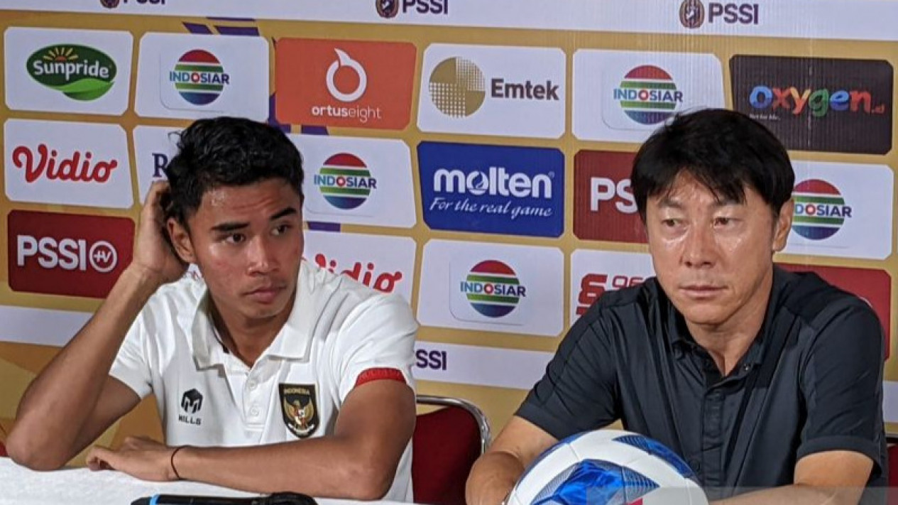 Shin: Regulasi Turnamen Aneh dan Ketidaklolosan Skuadnya ke Semifinal Tidak Masuk Akal
            - galeri foto
