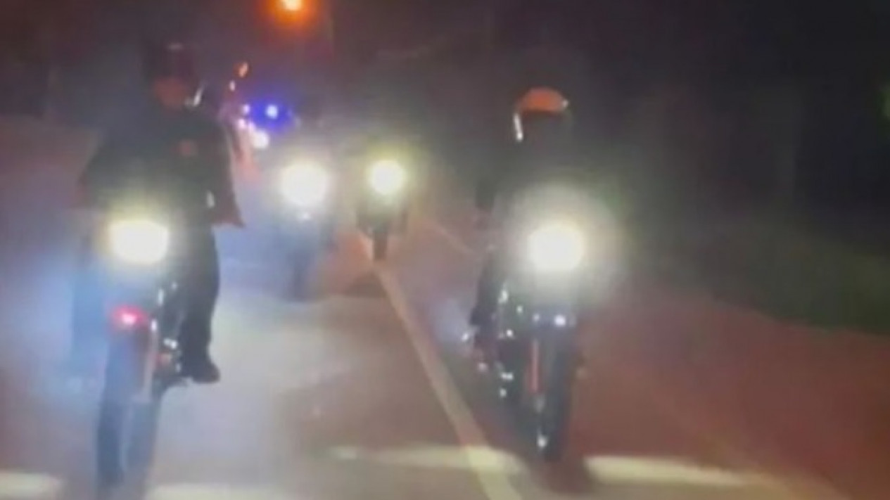 Malam-malam Polresta Deli Serdang Patroli Kamtibmas, Irsan Sinuhaji Tak Beri Ampun Bagi Bandit Jalanan
            - galeri foto