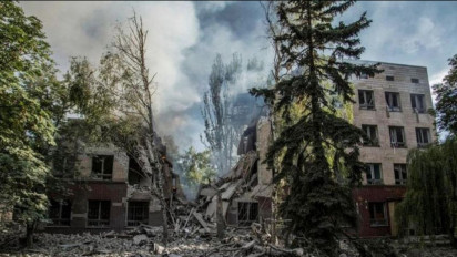 Sebuah Serangan Rudal Milik Rusia Kembali Hantam Sebuah Aparatemen di Donbas Ukraina, 15 Orang Dilaporkan Tewas