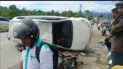 Mobil Minibus Tabrak Motor 3 Korban Luka Luka