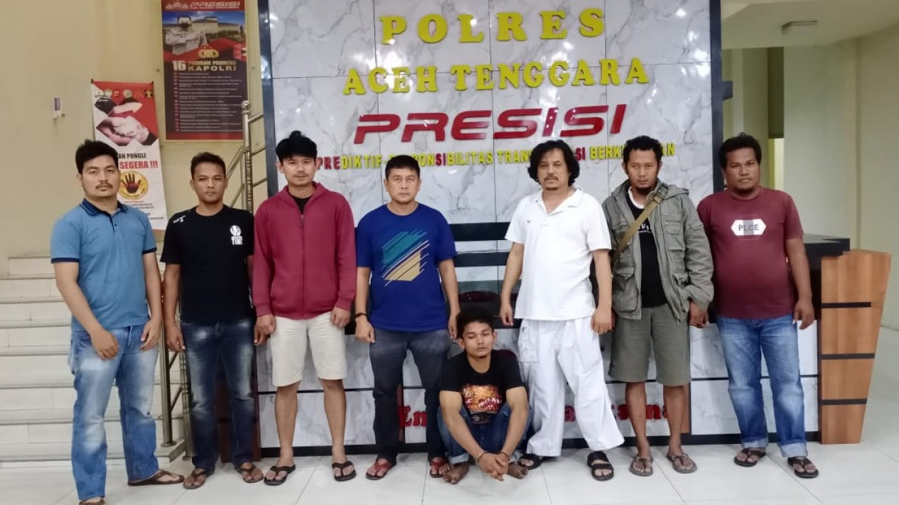 Miris! Hendak Melerai Perkelahian Begal dengan Korban, Lelaki Paruh Baya Asal Aceh Tewas Tertikam
            - galeri foto