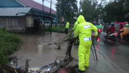 Banjir dan Tanah Longsor Terjang Ambon Telan Dua Korban Jiwa