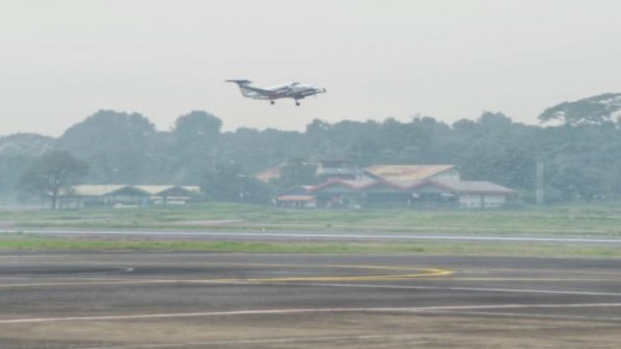 Menteri Perhubungan Uji Coba Landasan Pacu Bandara Halim Hasil Revitalisasi
            - galeri foto