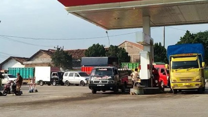 Pasca Kenaikan Dexlite, Antrean Solar Mengular Dan Penjualan Dexlite Turun Drastis