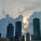 BMKG Prakirakan Cuaca Sebagian Besar DKI Jakarta akan Diguyut Hujan pada Rabu Siang