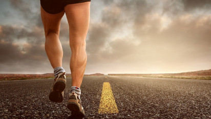 Tips Menurunkan Berat Badan Hanya Dengan Cara Berjalan Kaki