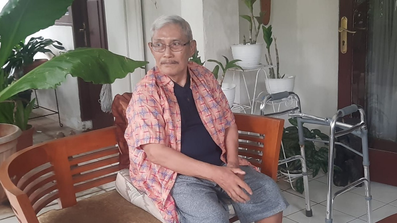 Ketua RT Ungkap Petugas Tanpa Seragam Ganti Decoder CCTV di Pos Satpam Sehari Setelah Insiden Polisi Tembak Polisi
            - galeri foto