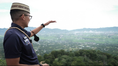 Menteri Pariwisata dan Ekonomi Kreatif Sandiaga Uno Berkunjung ke Wisata Bukit Arang Lonuo Bone Bolango Gorontalo