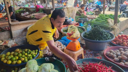 Melambung Tinggi, Harga Cabai Rawit di Pasar Tradisional Kota Langsa Aceh Tembus Rp130 Ribu per Kilogram