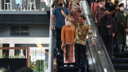 Momen Jokowi Cerita Diajak Kakek ke Sarinah: Naik Turun Eskalator, Saya Senang Sekali