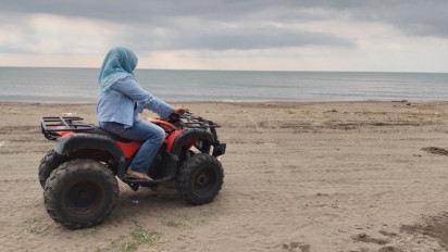 Nyore di Pantai Desa Jungsemi Kendal, Nyaman untuk Bersantai Bareng Teman