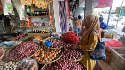 Tembus 70 Ribu Rupiah Per Kilogram, Pembeli Beralih ke Bawang Merah Impor