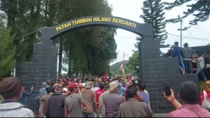 Masyarakat Adat Desa Partibi Lama Unjuk Rasa di Kodim 0205 Tanah Karo: Jangan Terlibat Merampas Tanah Kami