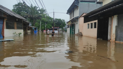 Komplek Ciledug Indah 1 Kota Tangerang Terendam Banjir Setinggi 1 Meter
