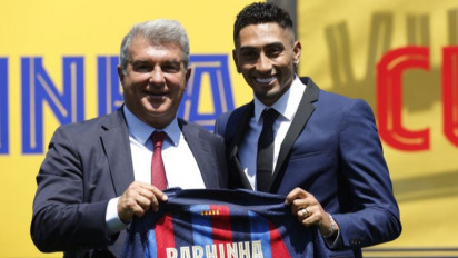 Raphinha Perpanjang Kisah Pemain Brasil di Barcelona Sejak 1990